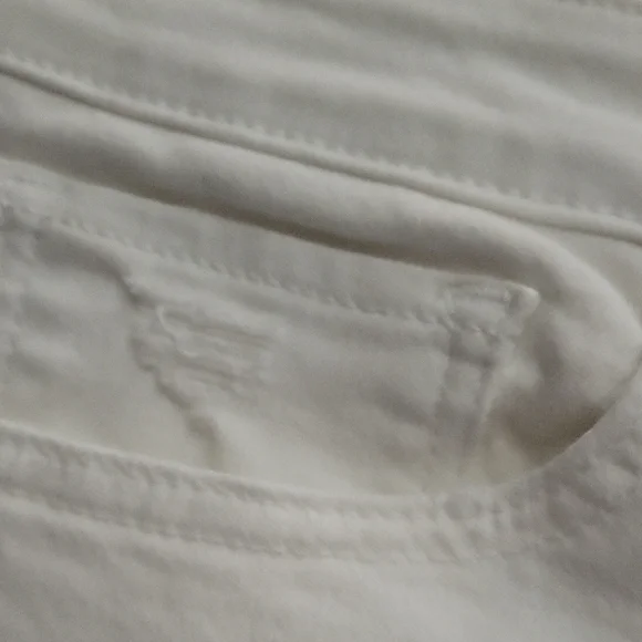 Levi's Women's White Jeans - Picture 3 of 9